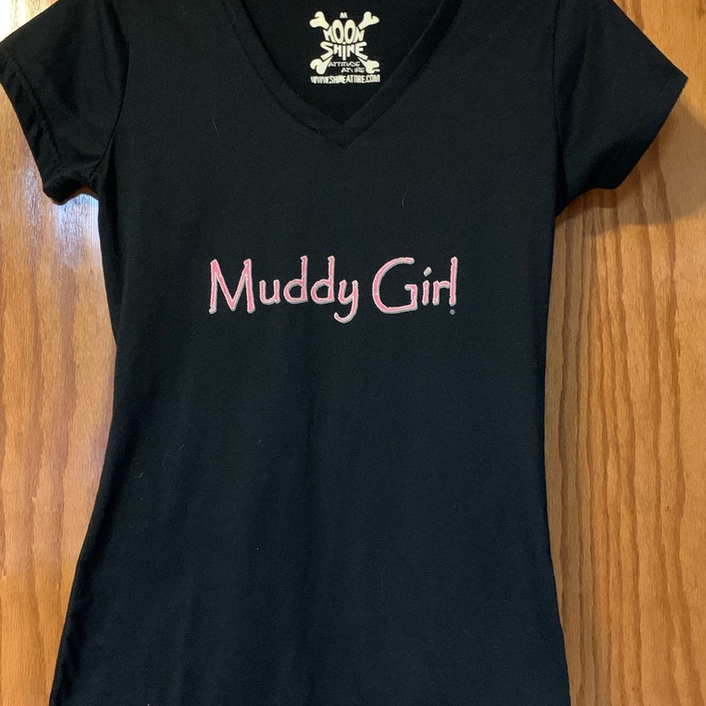 Muddy Girl shirt size medium